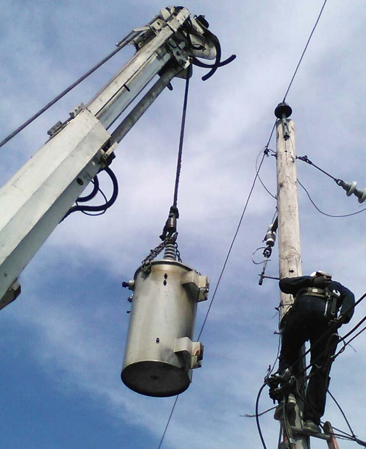 installing electrical transformers in port au prince Haiti simon pele