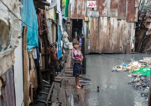 https://www.habitatforhumanity.org.uk/wp-content/uploads/2017/02/the-worlds-largest-slums--500x350-c-default.jpg?utm_source=chatgpt.com