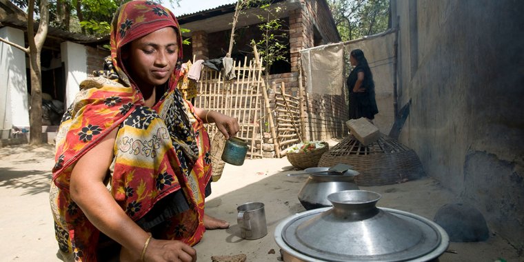 Housing poverty Bangladesh