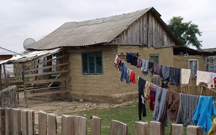 poverty housing in Romania