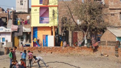 children in an indian urban area