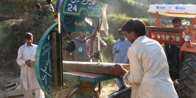 pakistan earthquake construction site